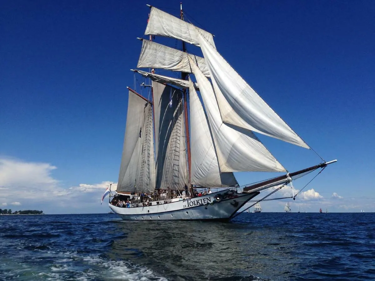 Hotel Segelschiff J.R. Tolkien Hamburgo 3*,