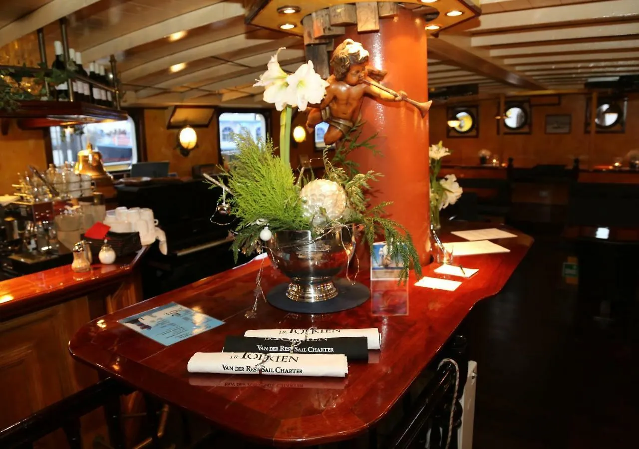 Hotel Segelschiff J.R. Tolkien Hamburgo 3*,  Alemania
