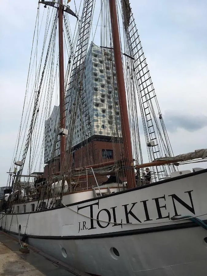 Hotel Segelschiff J.R. Tolkien Hamburgo