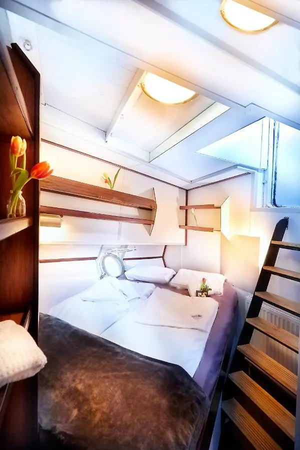 Hotel Segelschiff J.R. Tolkien Hamburgo 3*,