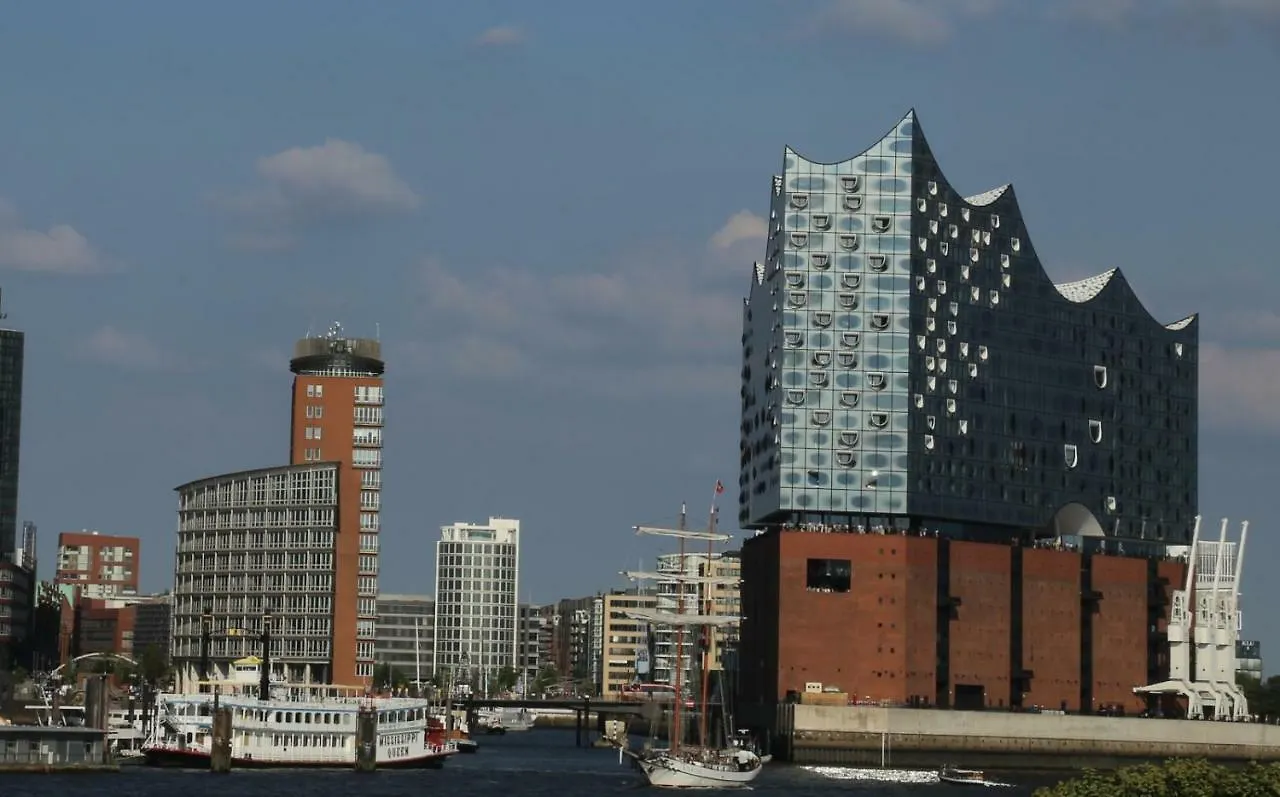 Hotel en barco Hotel Segelschiff J.R. Tolkien Hamburgo